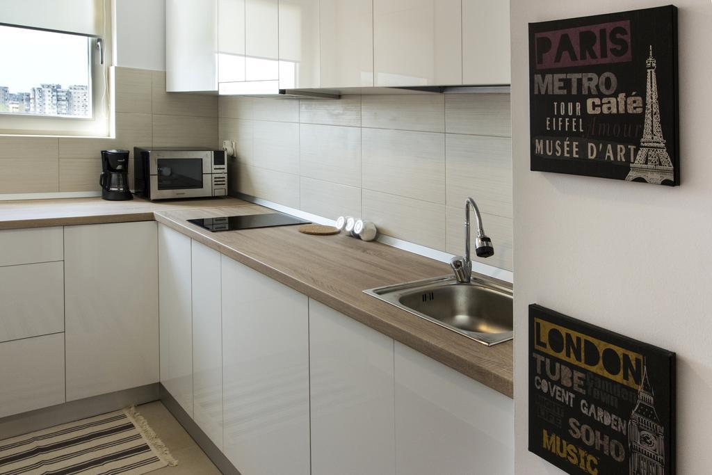 Studio R By Mrg Apartments Бухарест Екстер'єр фото